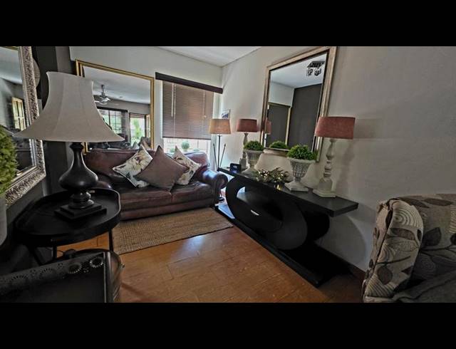 2 BEDROOM TOWNHOUSE FOR SALE IN ANNLIN